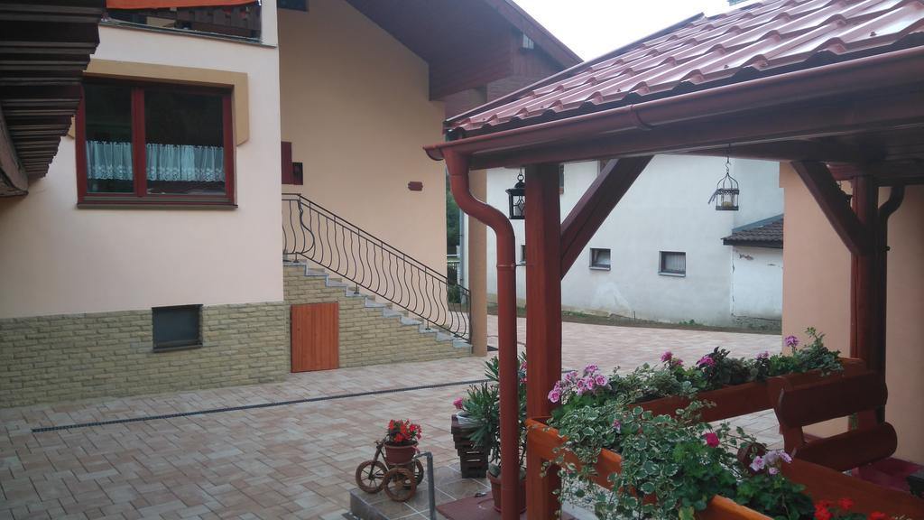 Ferienwohnung Domino Korytné Exterior foto