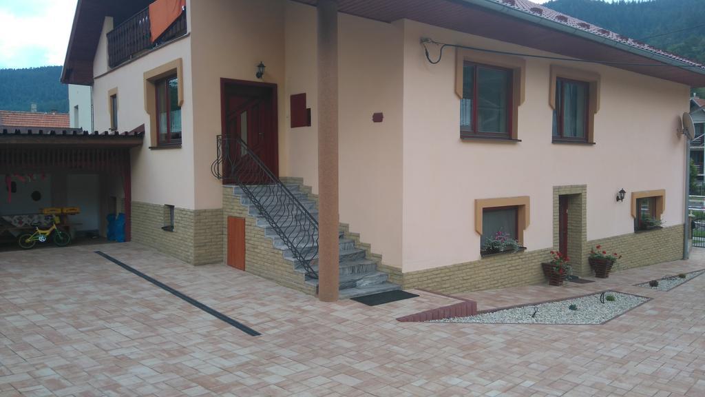 Ferienwohnung Domino Korytné Exterior foto