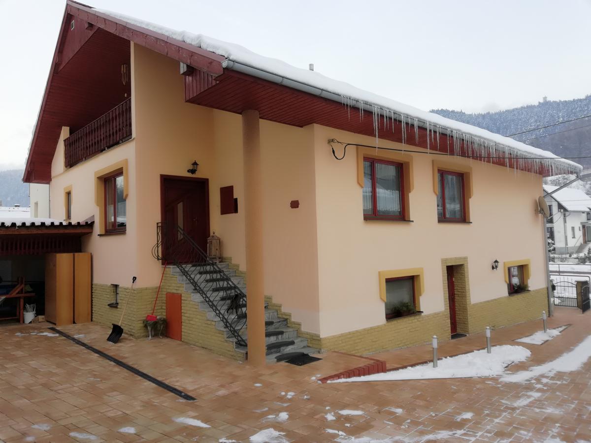 Ferienwohnung Domino Korytné Exterior foto